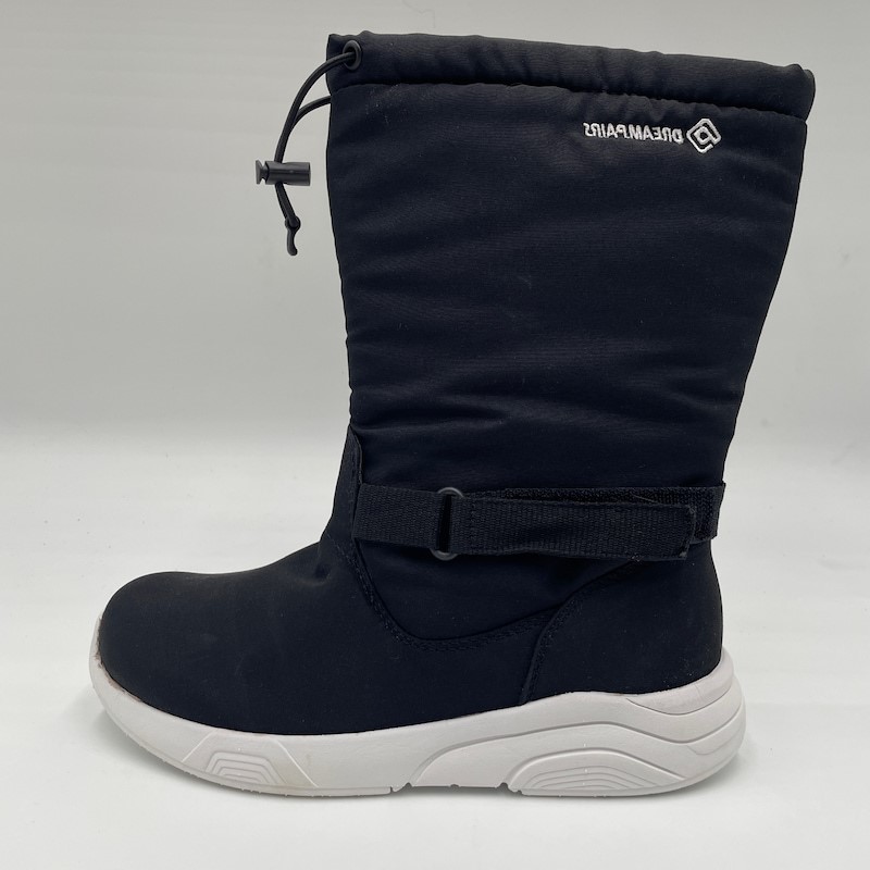 Water-resistant Slip-on Snow Boots Black